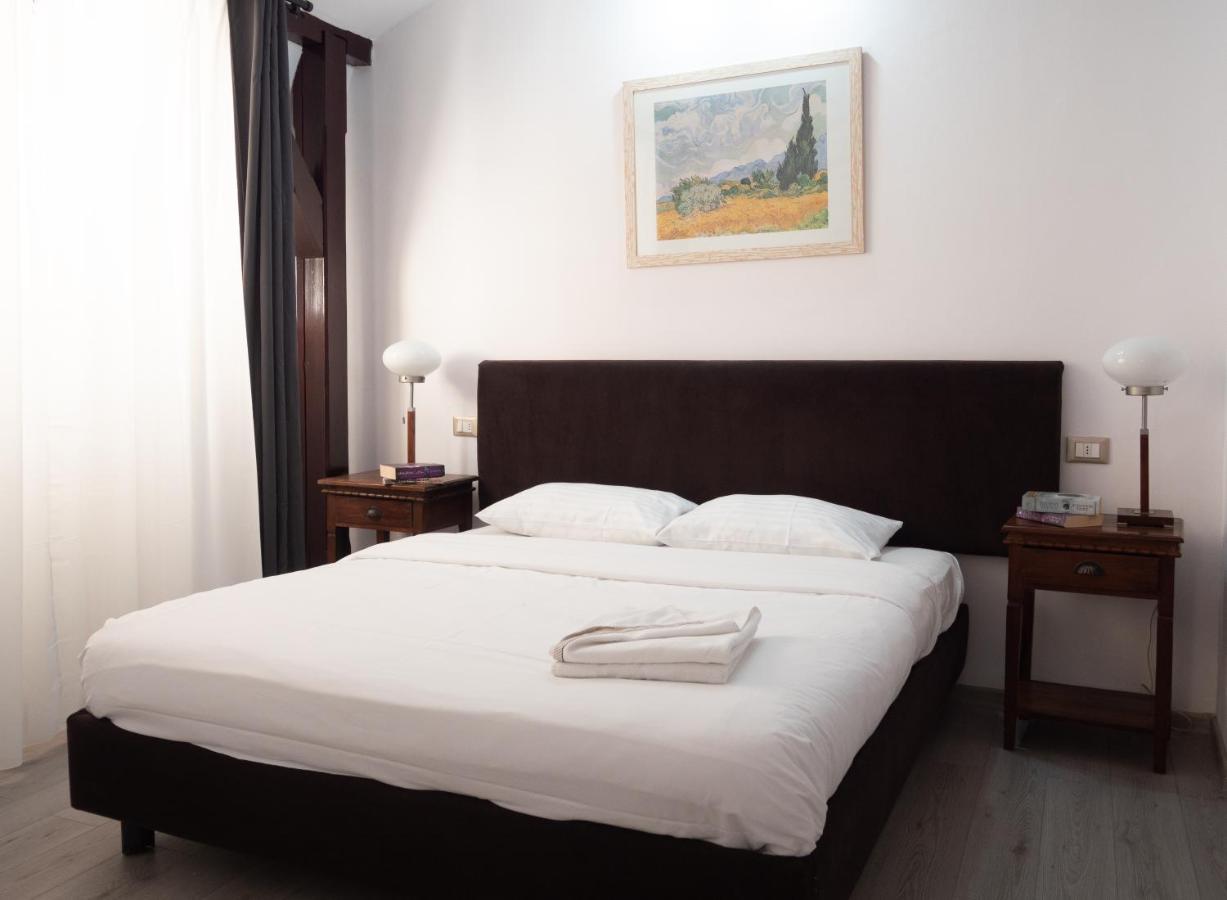 One Love Terrace Apartment บูคาเรสต์ ภายนอก รูปภาพ