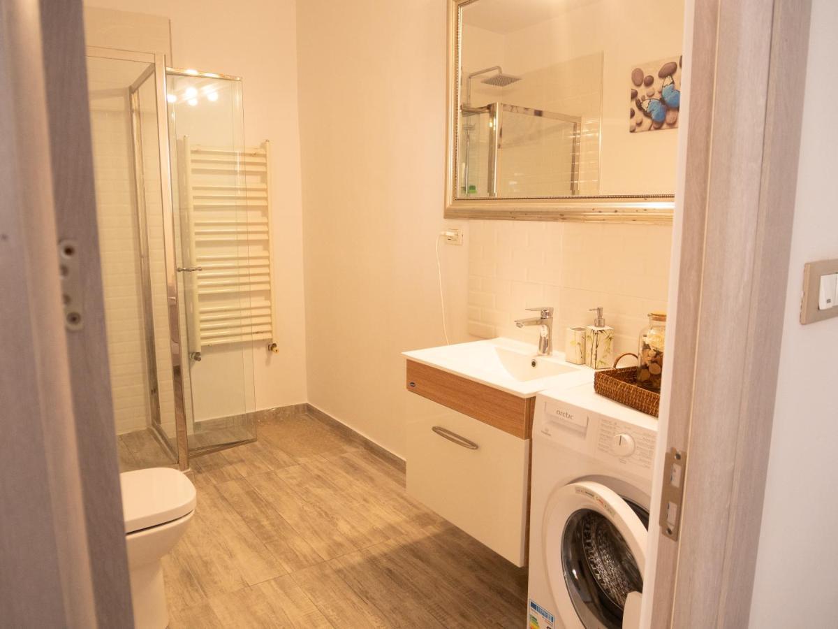 One Love Terrace Apartment บูคาเรสต์ ภายนอก รูปภาพ